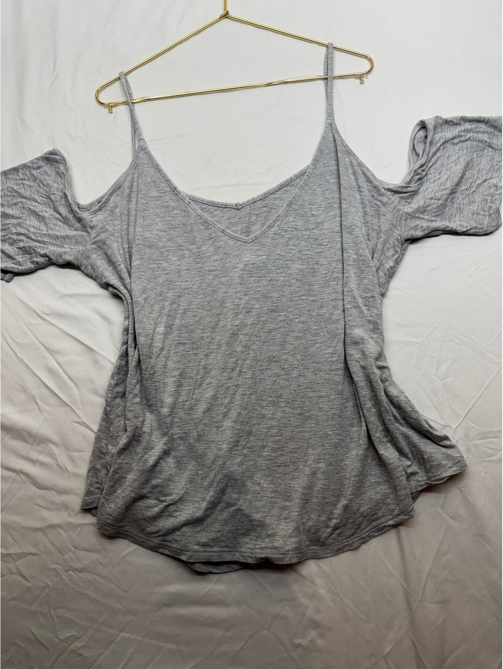 Aerie gray heathered cold-shoulder top. Xl